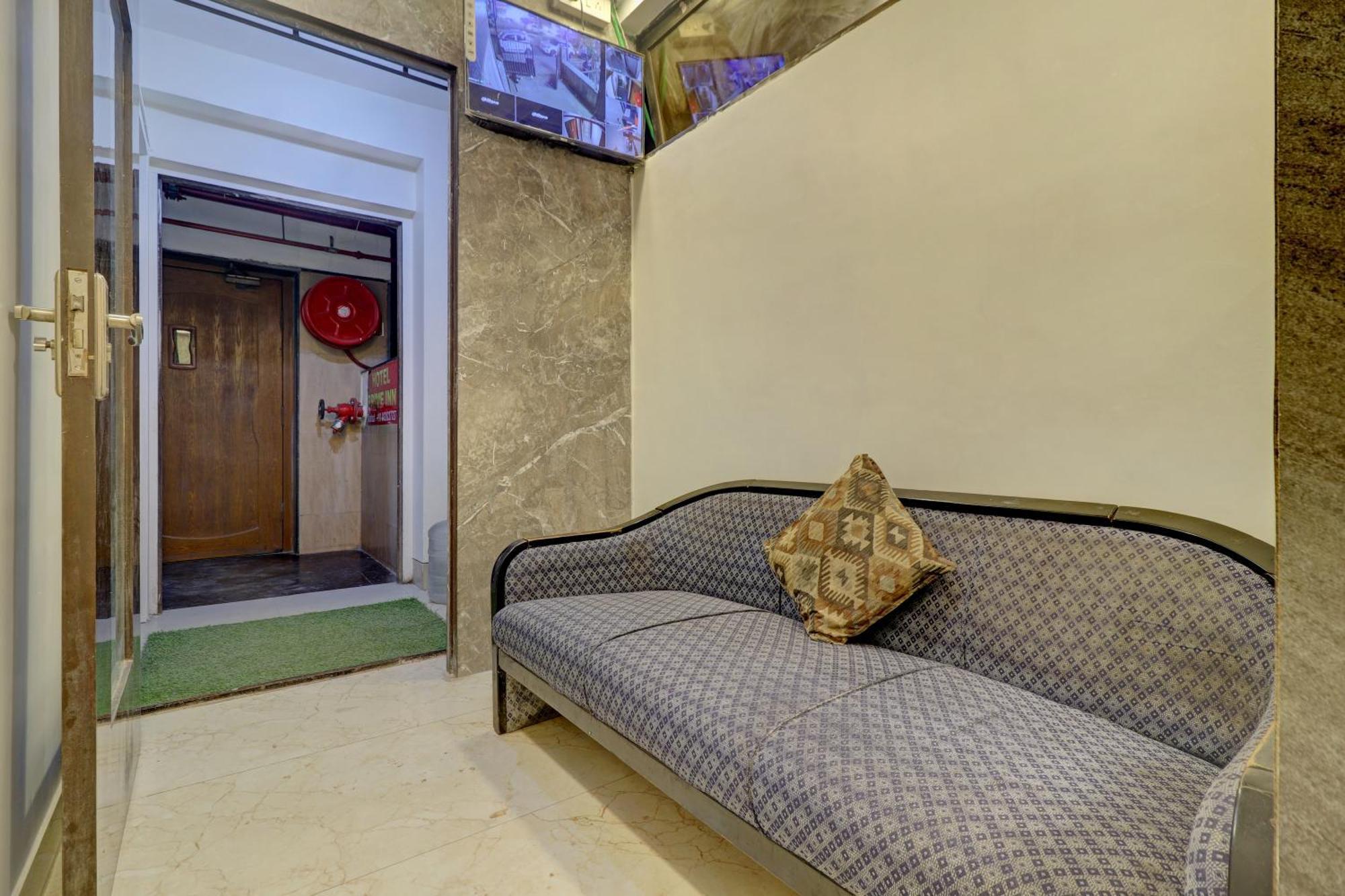 Hotel Merry Gold Мумбай Екстериор снимка