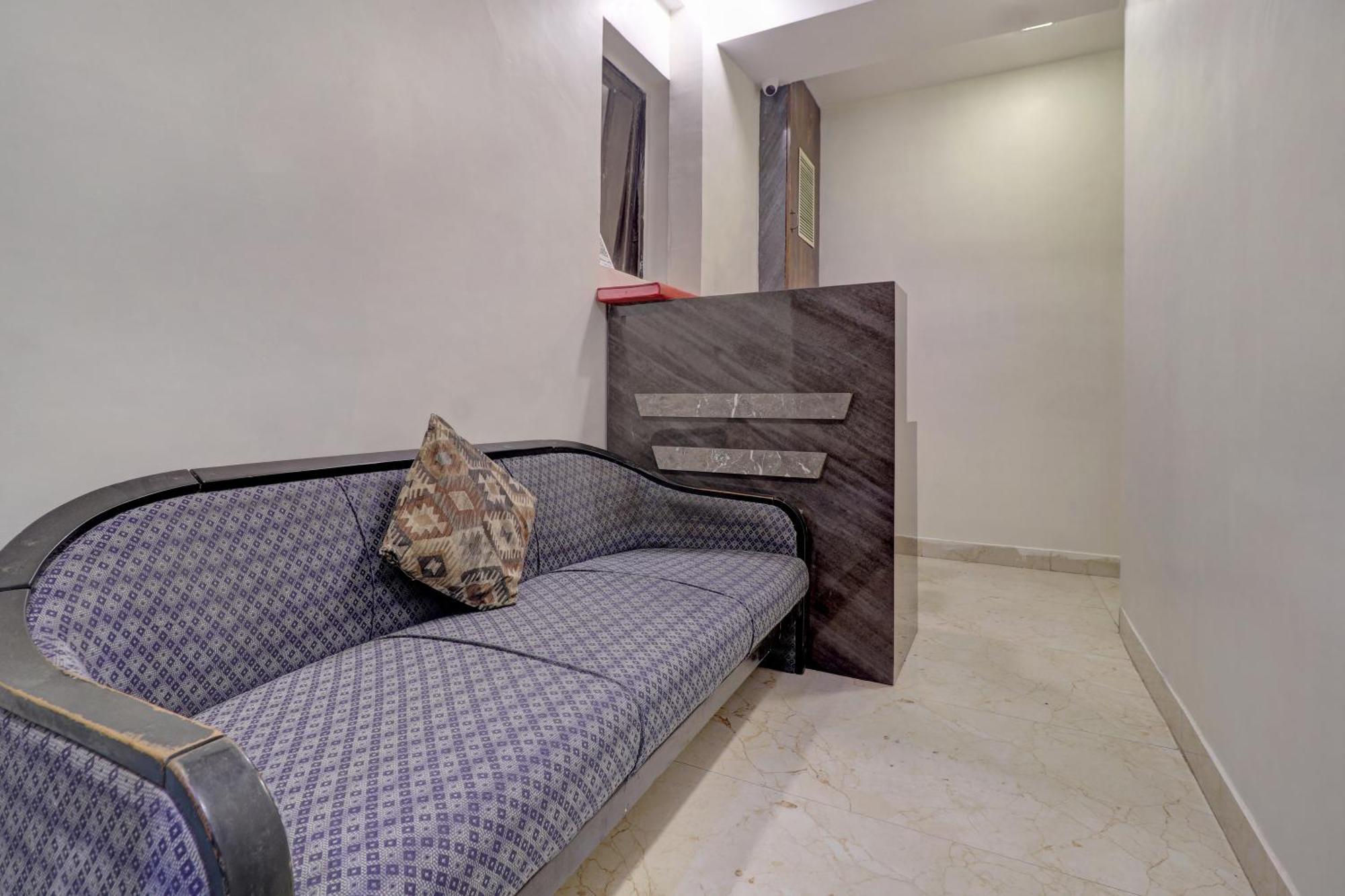 Hotel Merry Gold Мумбай Екстериор снимка
