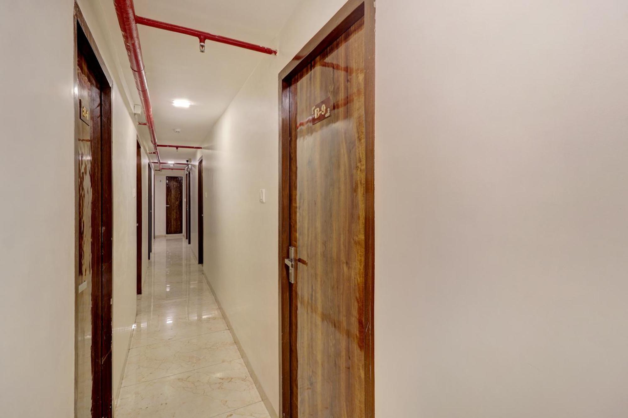 Hotel Merry Gold Мумбай Екстериор снимка